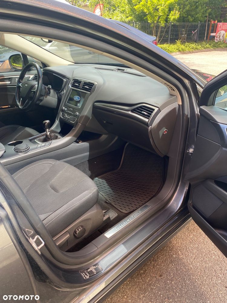 Ford Mondeo 2.0 EcoBlue Titanium - 16