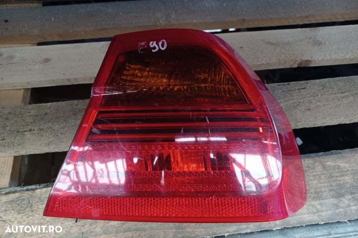 Lampa stop dreapta pe aripa BMW Seria 3 E90  [din 2004 pana  2010] seria Sedan 318d MT (122 hp) - 1