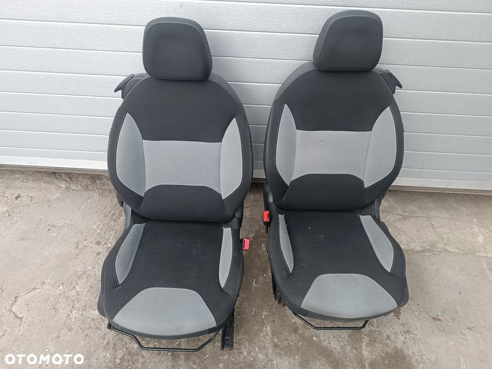 FOTELE PRZÓD TYŁ KANAPA  WNĘTRZE  CITROEN DS3 - 3