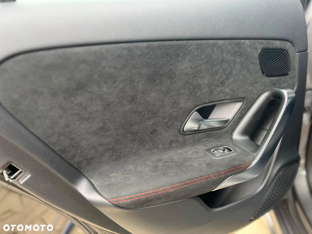 Mercedes-Benz Klasa A 220 4-Matic AMG Line 8G-DCT - 17