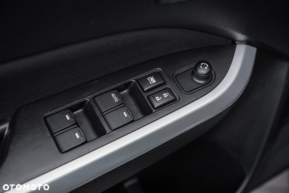 Suzuki Vitara - 16