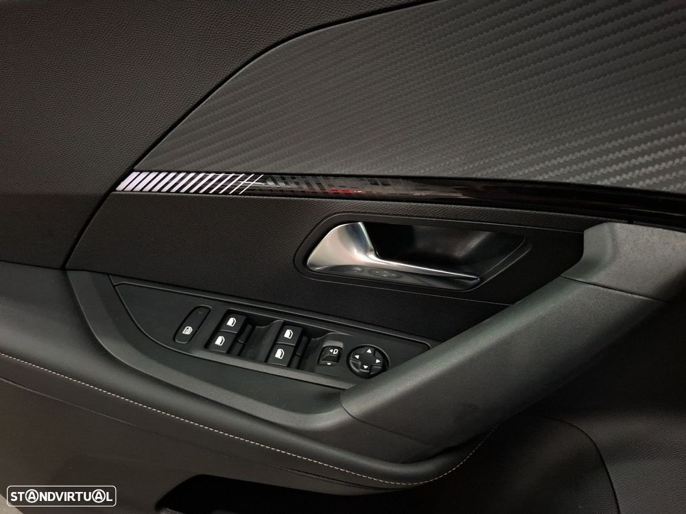 Peugeot 2008 1.2 Hybrid Allure e-DCS6 - 22