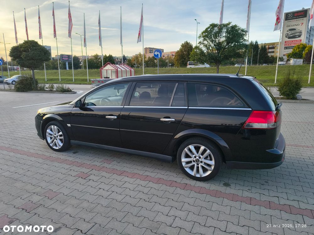 Opel Vectra 1.9 CDTI Cosmo - 17