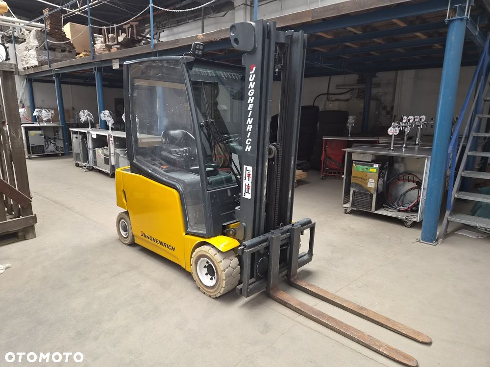 Jungheinrich EFG 320 - 3