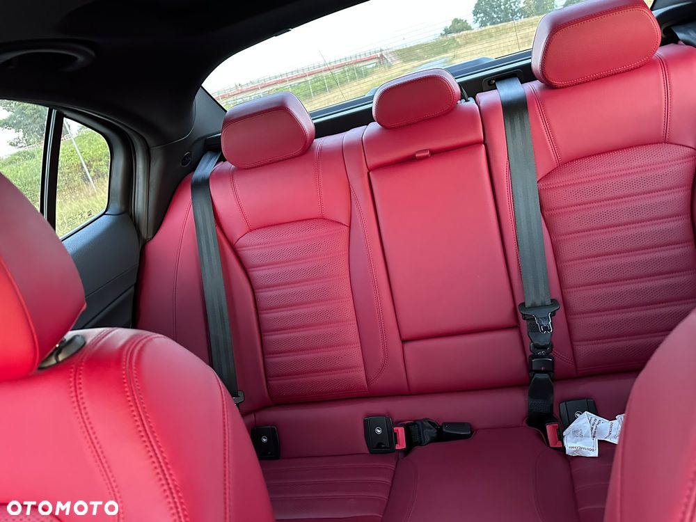 Alfa Romeo Giulia 2.0 Turbo 16V AT8 Veloce - 16