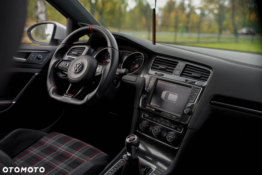 Volkswagen Golf 2.0 TSI BMT GTI Performance - 11