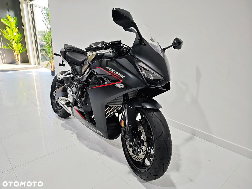 Honda CBR - 12