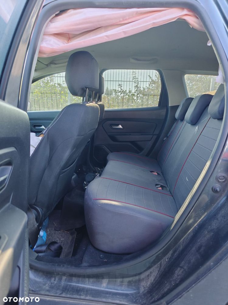 Dacia Duster 1.6 SCe Urban Explorer S&S - 9