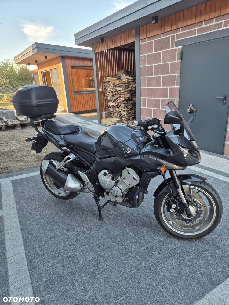 Yamaha FZ - 11