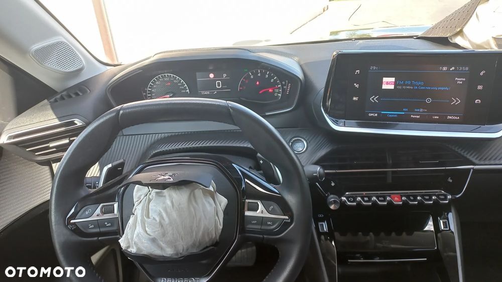 Peugeot 208 1.2 PureTech Allure Pack S&S EAT8 - 17