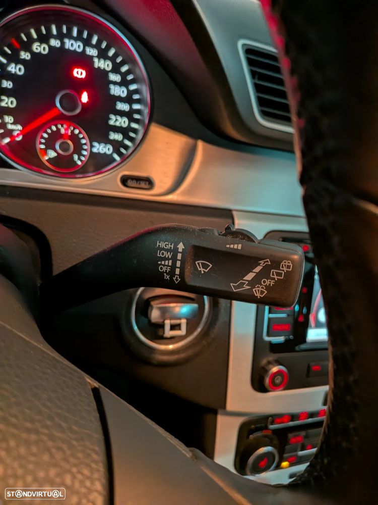 VW Passat Variant 1.6 TDI BlueMotion Comfortline - 24