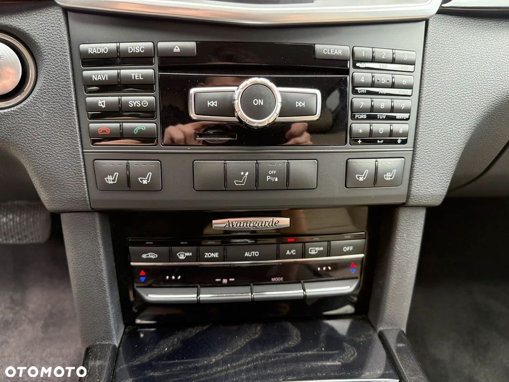 Mercedes-Benz Klasa E 350 CDI 4-Matic BlueEff Avantgarde - 22