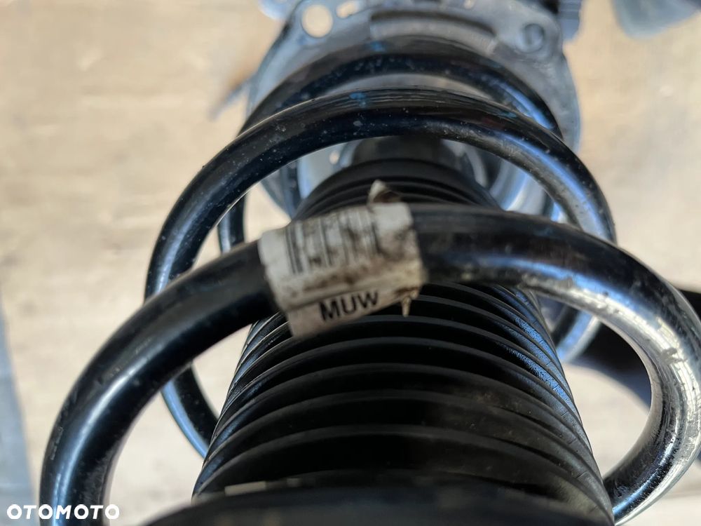 ZWROTNICA AUDI SKODA VW ZWROTNICA AMORTYZATOR MCPHERSON LEWY PRZÓD 5WA413031 ** - 3