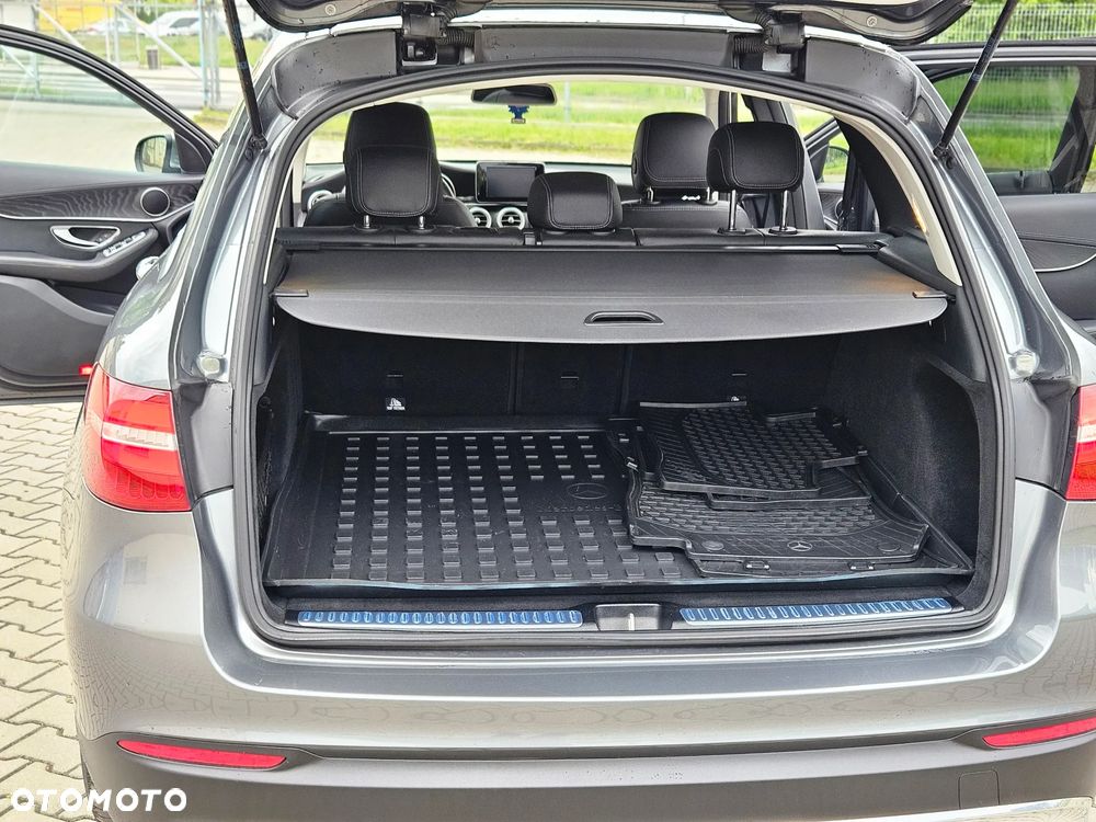 Mercedes-Benz GLC - 28