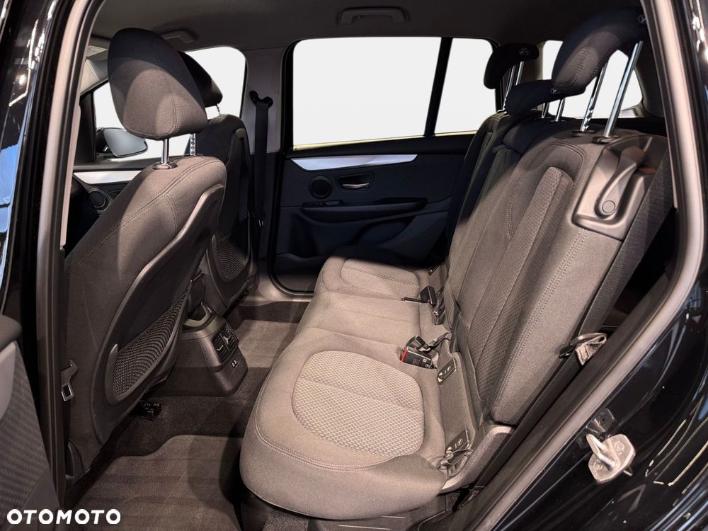 BMW Seria 2 - 17