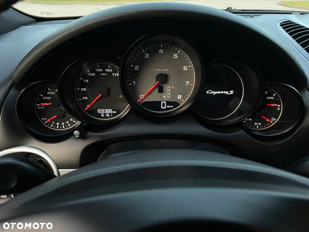 Porsche Cayenne S - 17