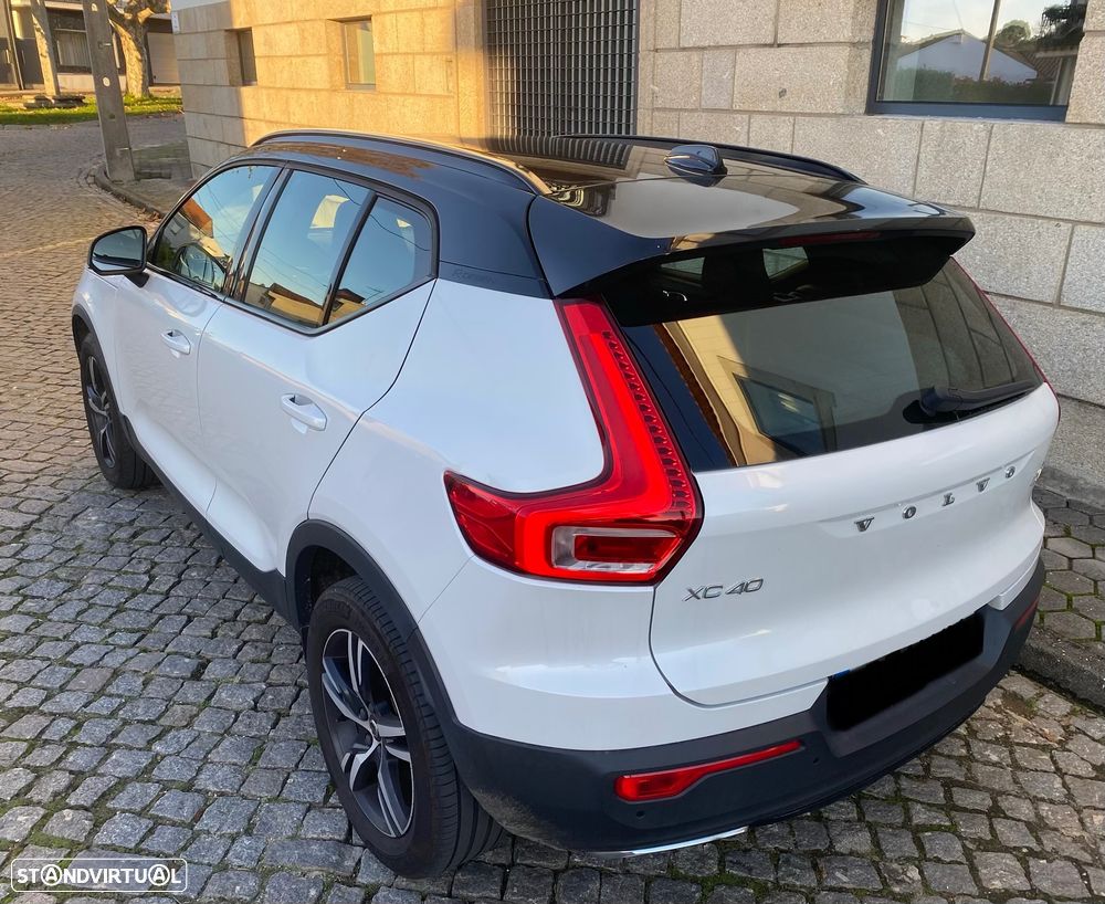 Volvo XC 40 D4 AWD Geartronic R-Design - 12