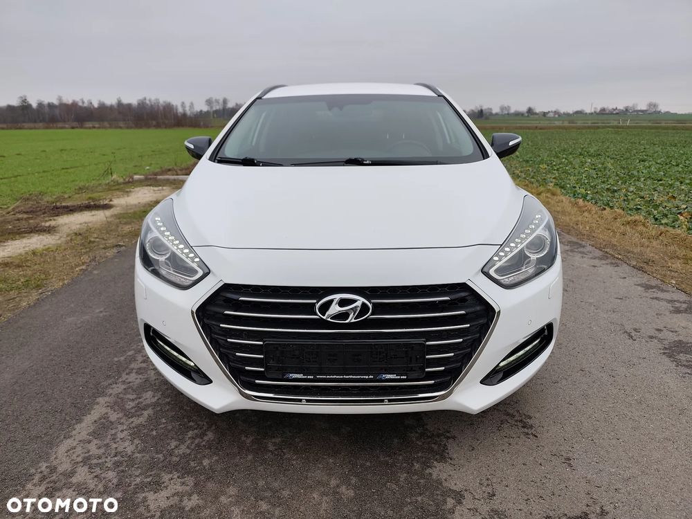 Hyundai i40 Kombi blue 1.7 CRDi DCT Premium - 3