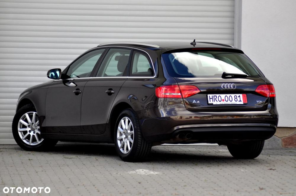 Audi A4 Avant 2.0 TDI DPF Ambiente - 8