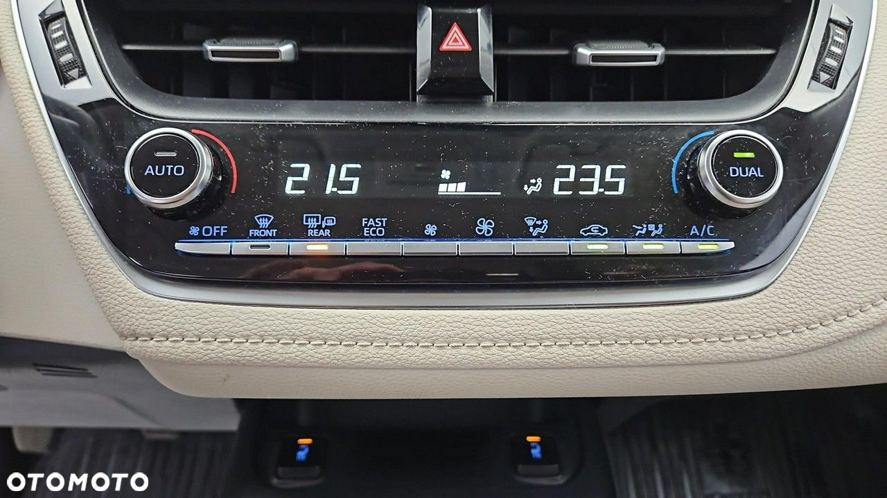 Toyota Corolla 1.6 Comfort - 19