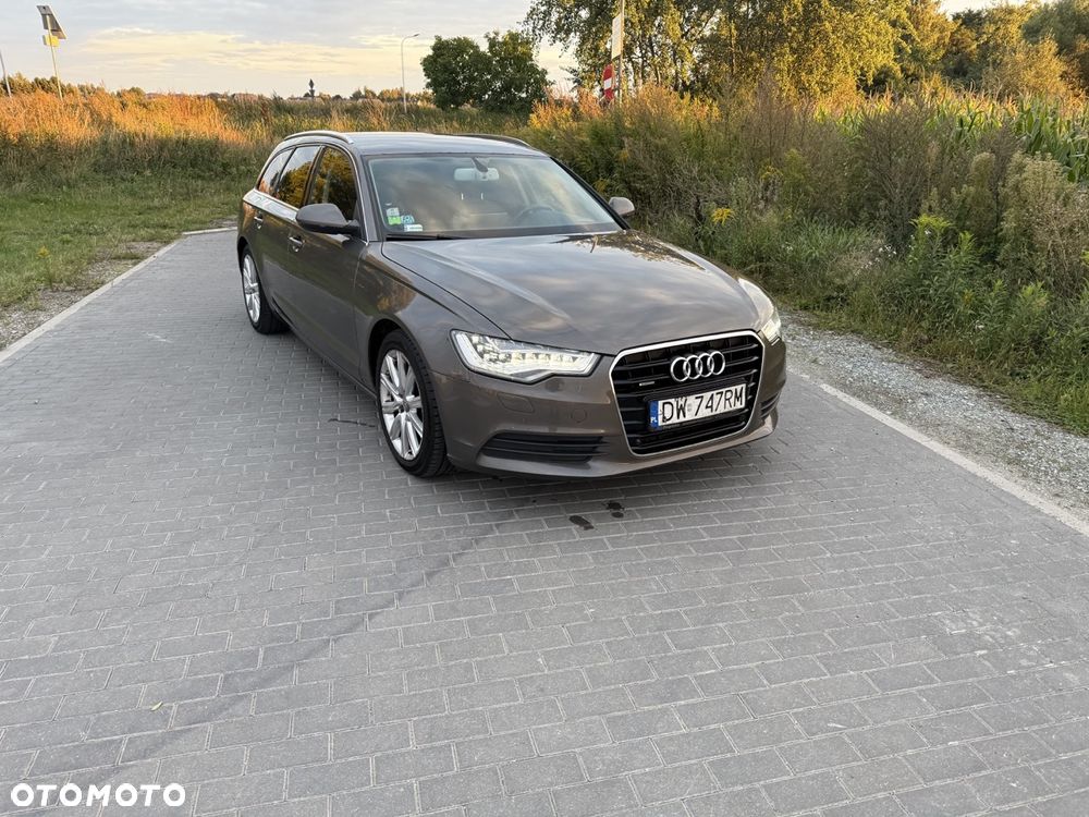 Audi A6 Avant 2012 photo 2