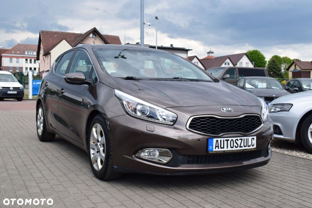 Kia Ceed - 4