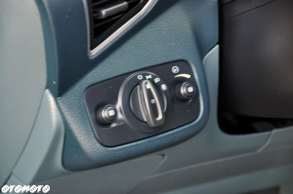 Ford C-MAX 1.6 Ti-VCT Titanium - 25