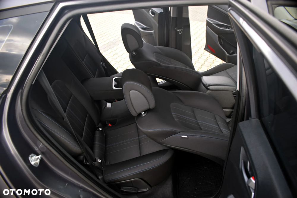 Hyundai Tucson 2.0 CRDI 4WD Automatik Premium - 33