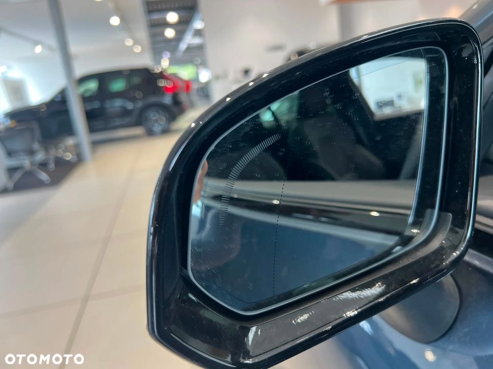 Volvo V60 B4 B Ultimate Dark - 38