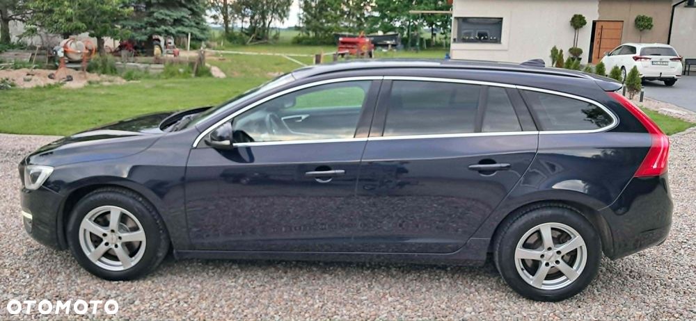 Volvo V60 D3 Momentum - 4