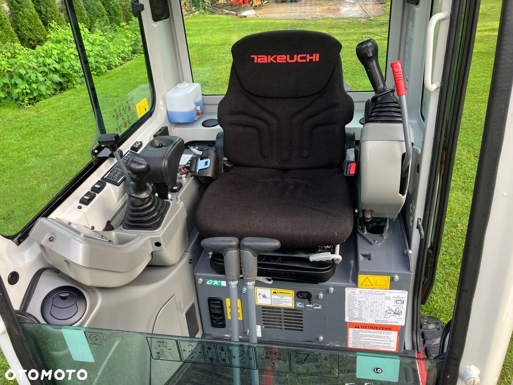 Takeuchi TB225 - 7