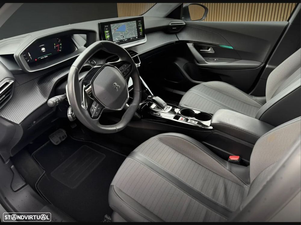 Peugeot 2008 1.2 PureTech Allure Pack - 6