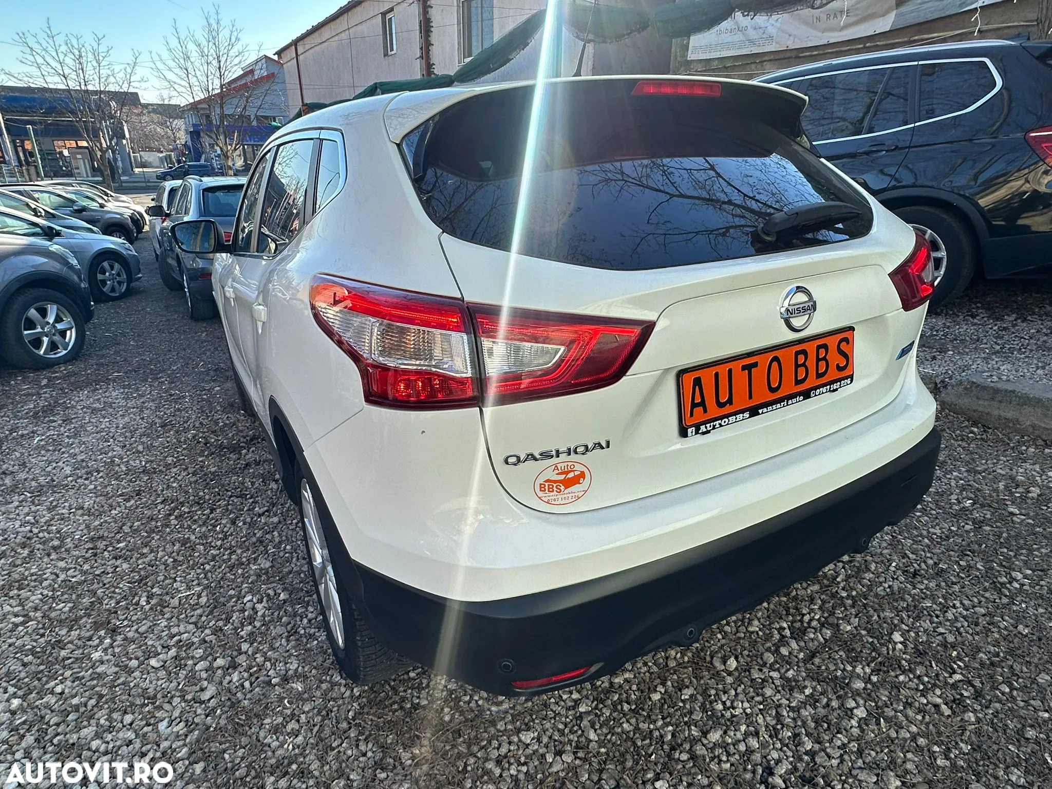 Nissan Qashqai 1.5 DCI Start/Stop N-Connecta - 2