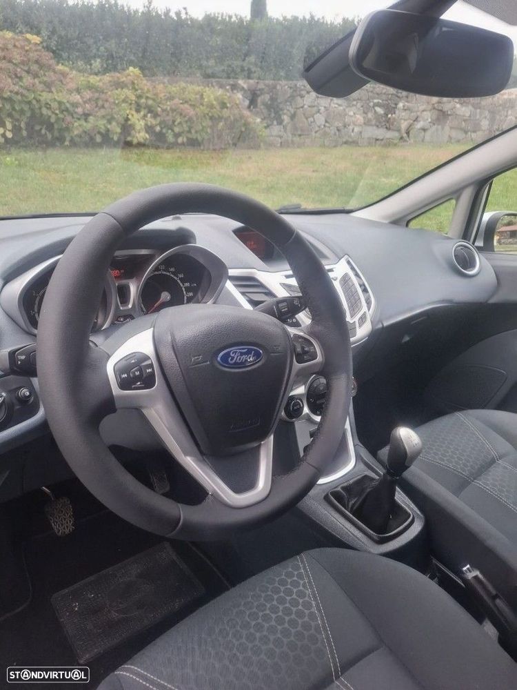 Ford Fiesta 1.25 Titanium - 13
