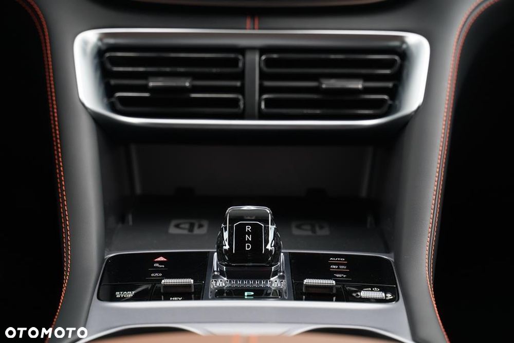 BYD Seal U 1.5T Design AWD - 12