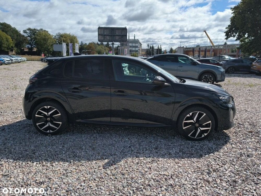 Peugeot 208 - 4