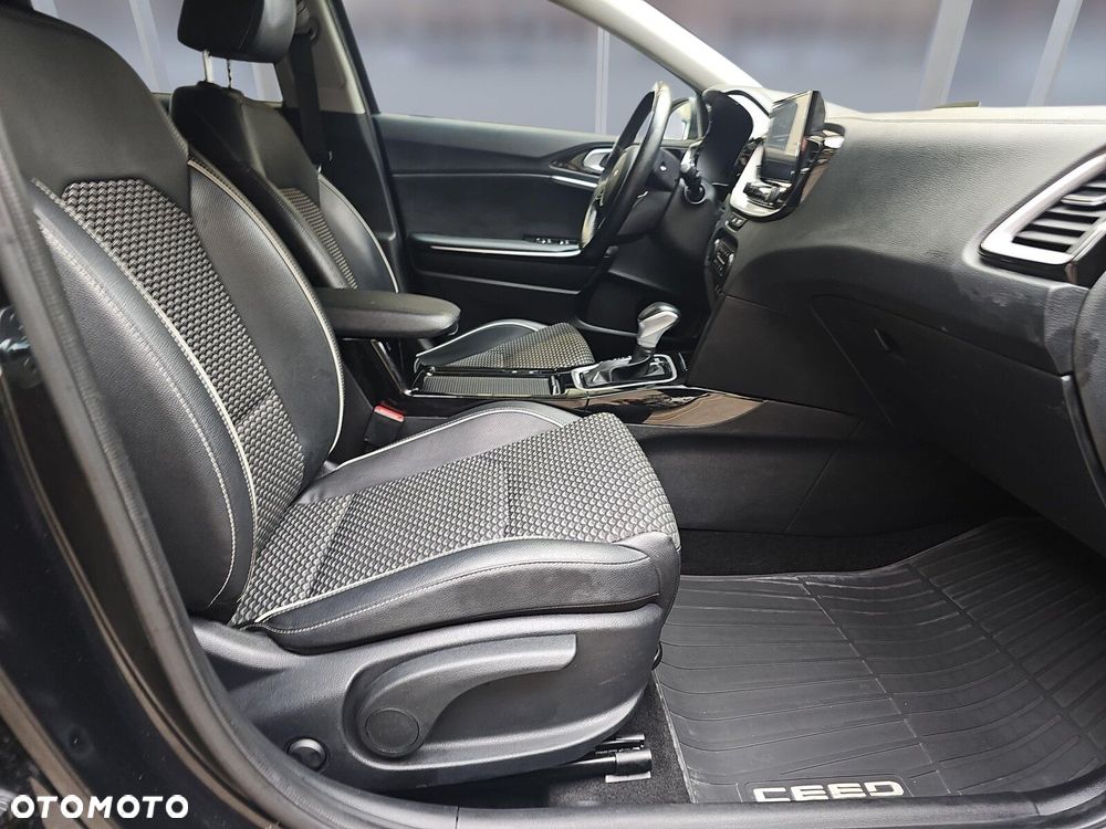 Kia Ceed 1.6 GDI PHEV Business Line DCT - 14