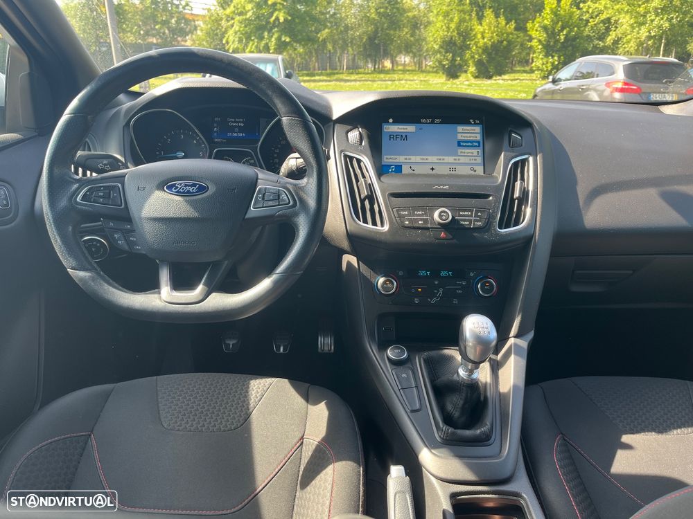 Ford Focus 1.5 TDCi ST-Line - 7