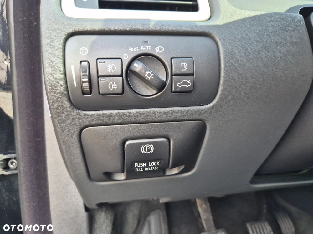 Volvo V70 T4 Dynamic Summum - 35