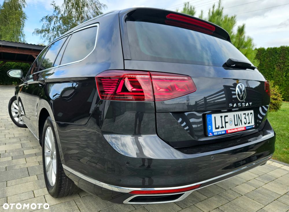 Volkswagen Passat - 12