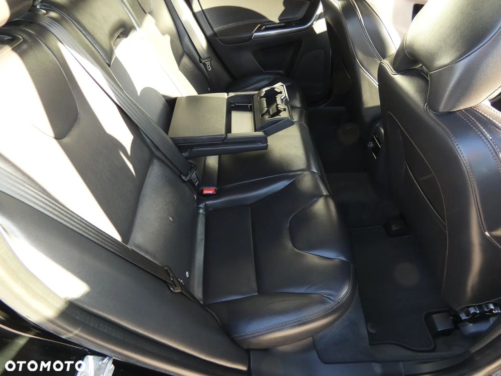 Volvo XC 60 D5 AWD Geartronic Summum - 30