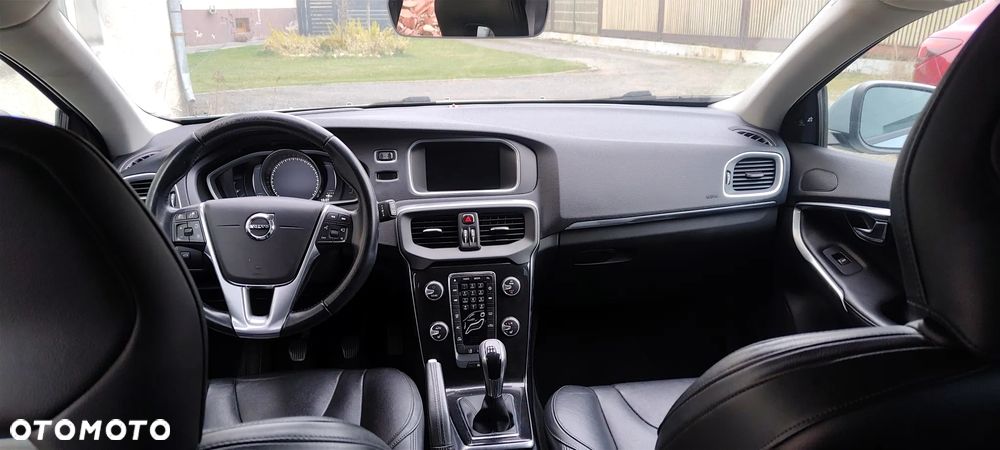 Volvo V40 D2 Momentum - 35