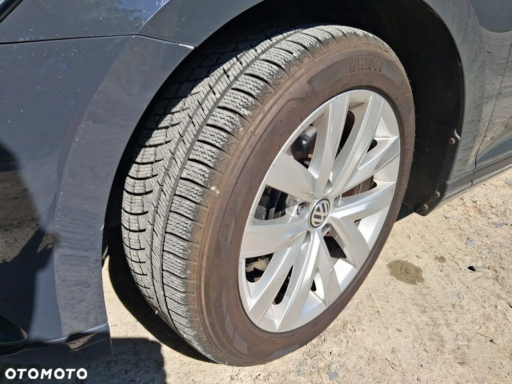 Volkswagen Passat 1.4 TSI (BlueMotion Technology) Comfortline - 24