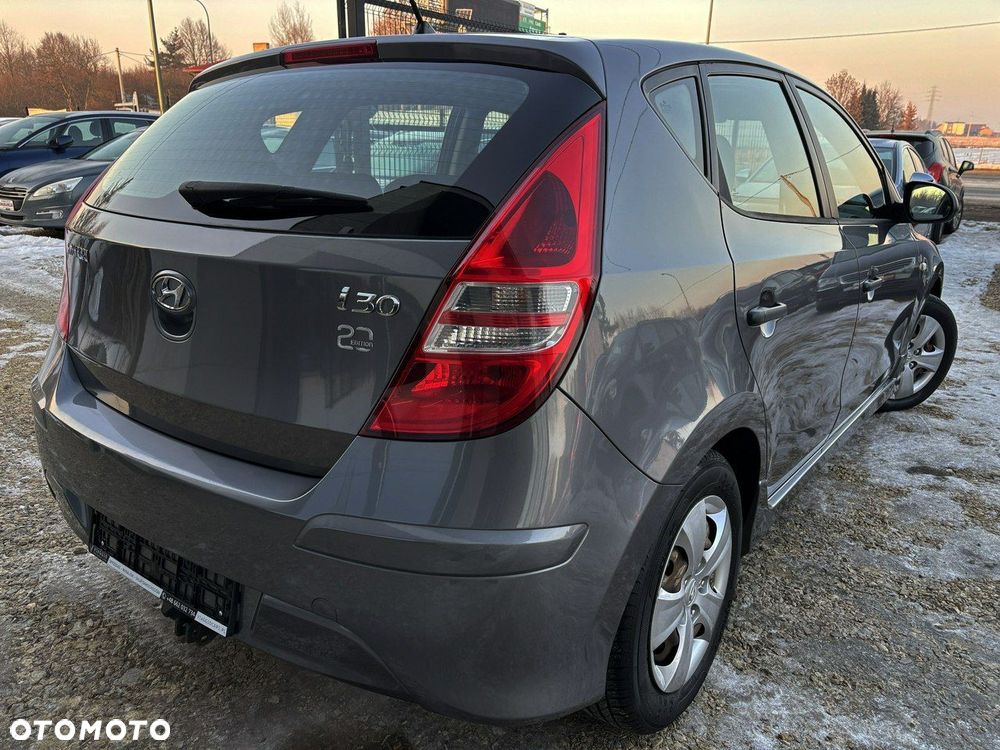 Hyundai i30 1.4 Comfort EU5 - 4