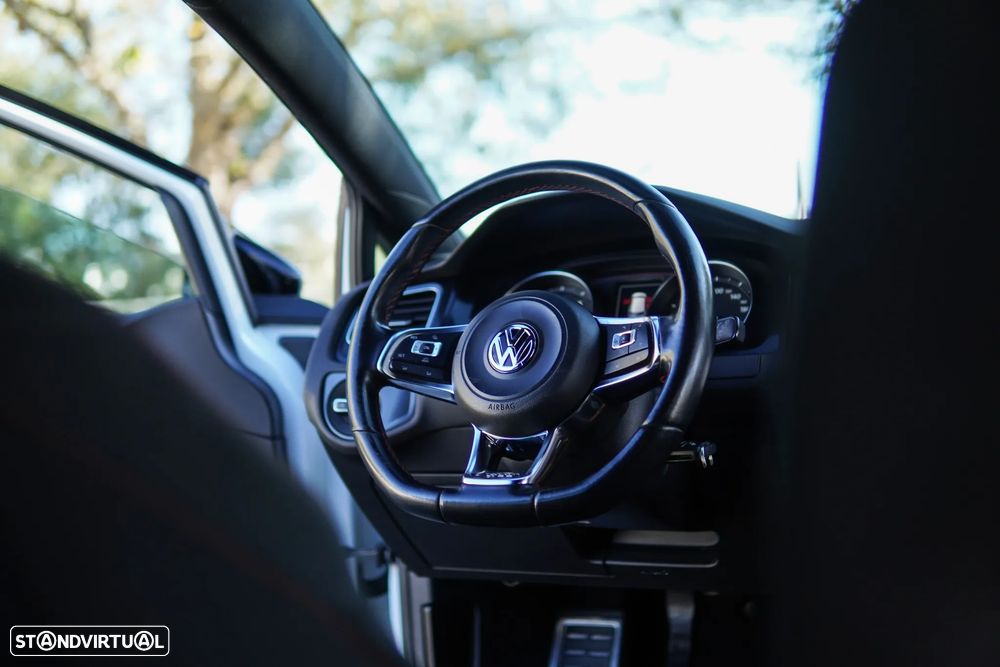 VW Golf GTI Performance BlueMotion - 38