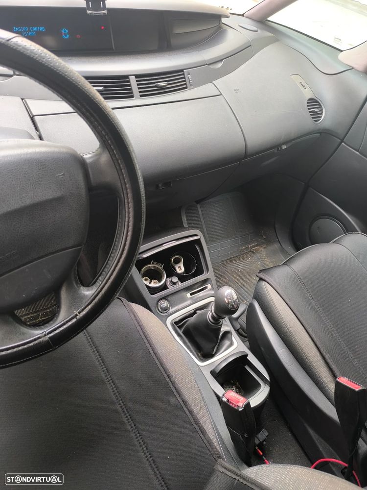 Renault Espace 2.0 dCi FAmily 7L - 6