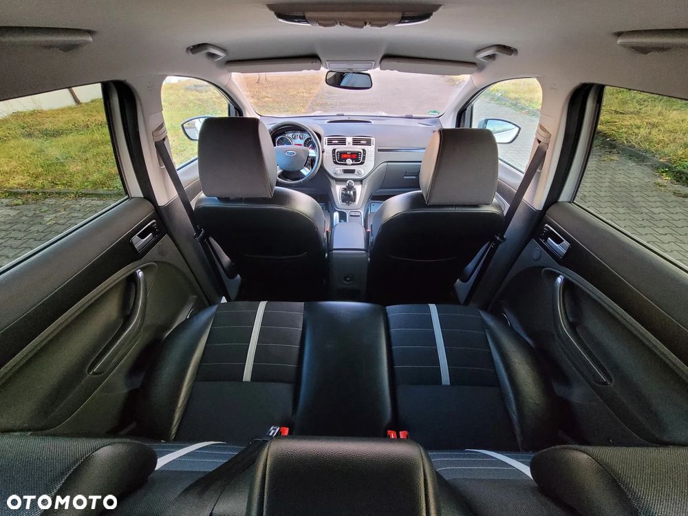 Ford Kuga 2.0 TDCi 2x4 Titanium - 21