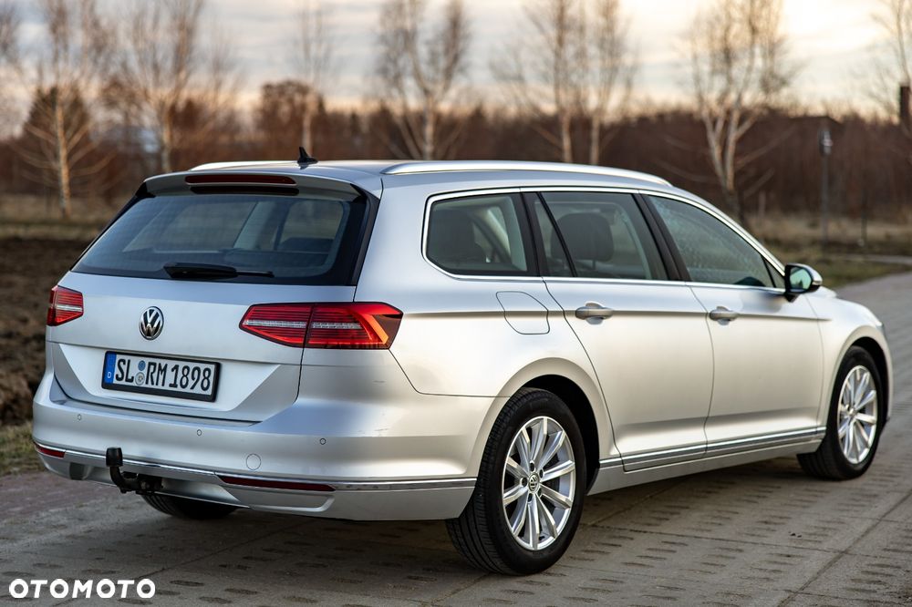 Volkswagen Passat 2.0 TDI (BlueMotion Technology) DSG Highline - 3