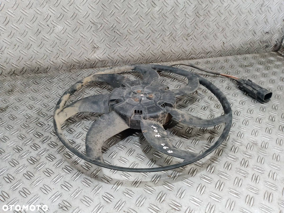 WENTYLATOR CHŁODNICY BMW E91    3136613298 - 2
