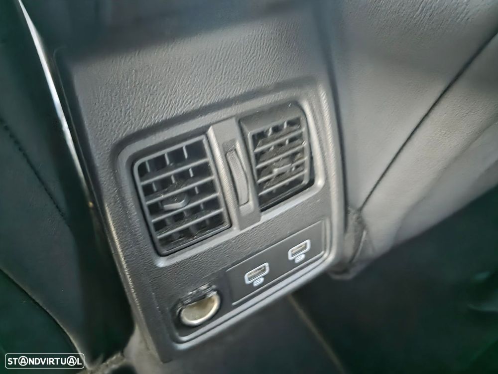 Renault Captur 1.5 dCi Initiale Paris EDC - 7